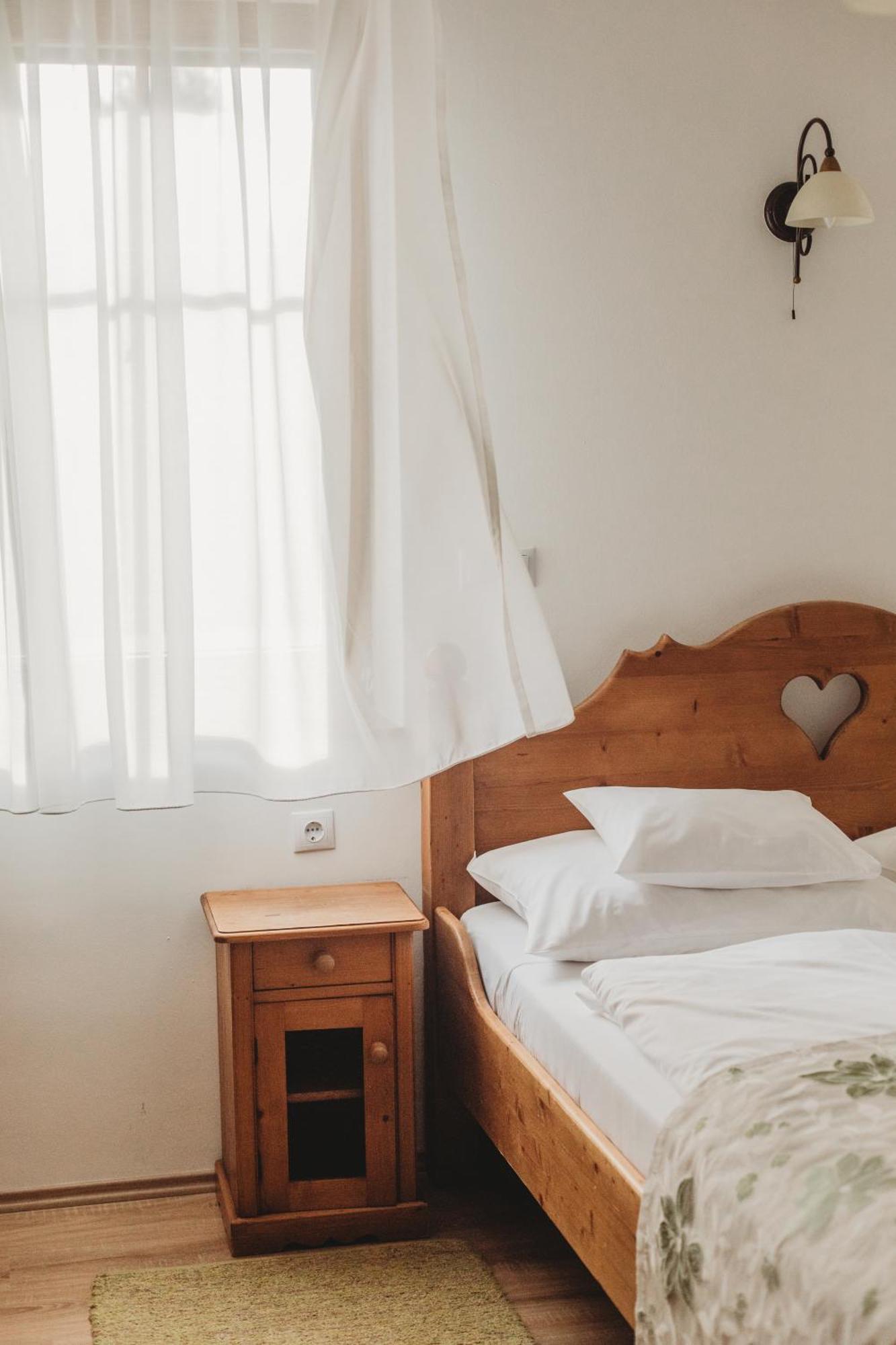 Maushaus Hotel Vemend Eksteriør billede